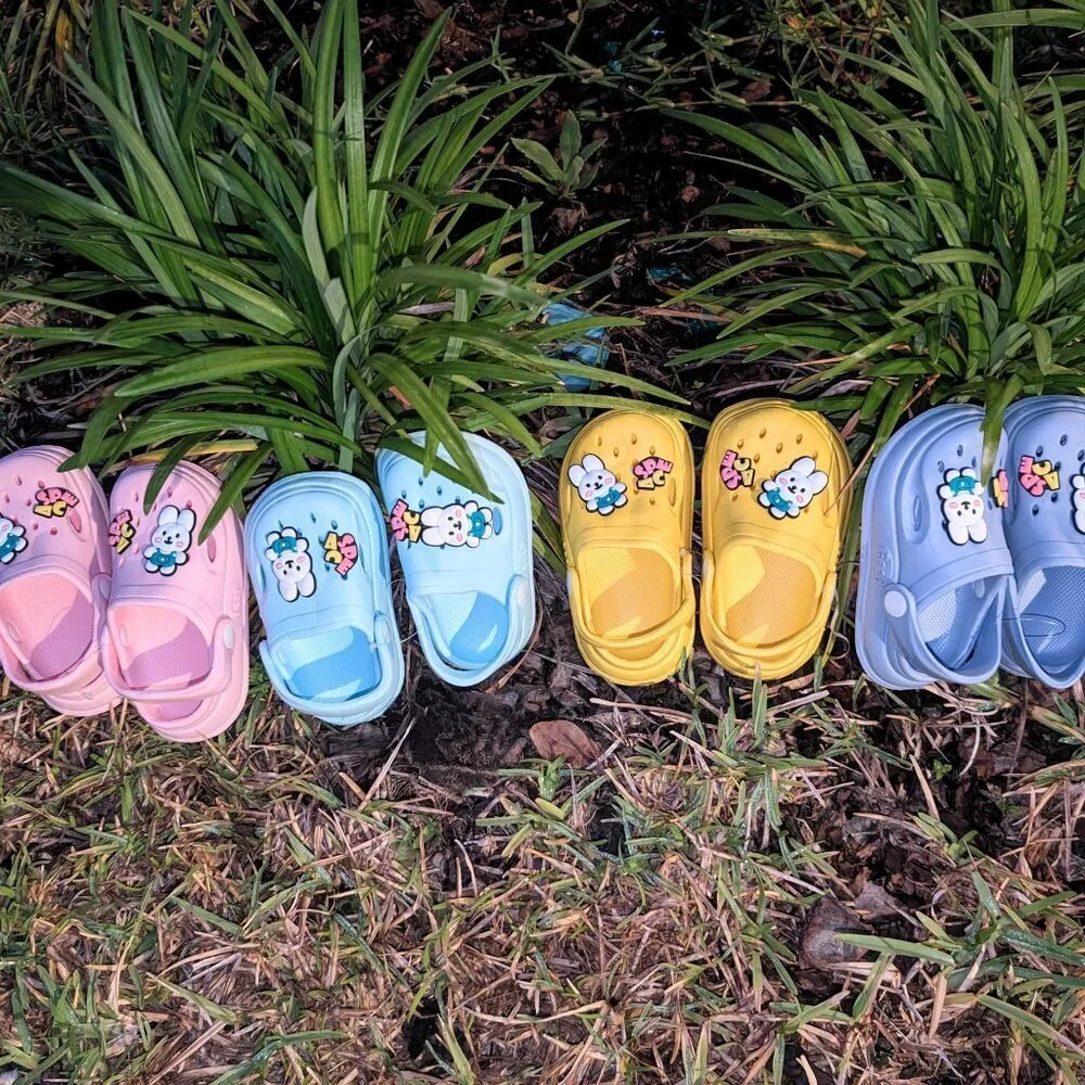 NWT Kids Cute Bunny Clogs Unisex Crocs Nonslip sandals (Size:12 Months-5 Years)